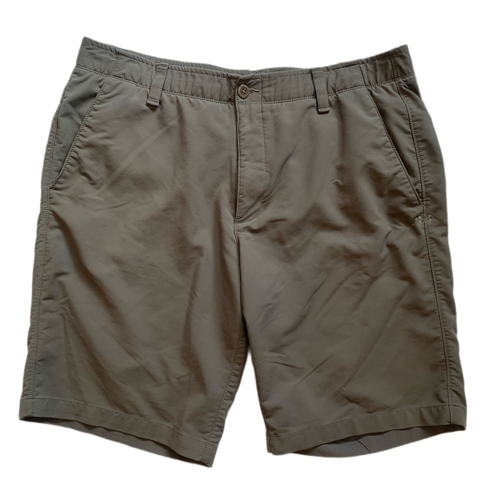 Under Armour Gray Men's Golf Shorts  Size 38
